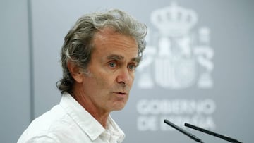 El director del Centro de Coordinación de Alertas y Emergencias Sanitarias, Fernando Simón, durante su intervención en rueda de prensa de la evolución de la COVID-19 convocado en el Ministerio de Sanidad. En Madrid, (España), a 27 de agosto de 2020.
27 AGOSTO 2020
Óscar J.Barroso/AFP7 / Europa Press
27/08/2020