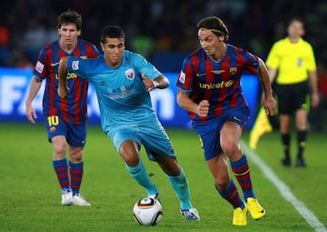Atlante también se vio las caras con el Barcelona en el Mundial de Clubes, el duelo fue el 2009 y los catalanes se llevaron la victoria.
En la foto: Miguel Martínez de Atlante y Zlatan Ibrahimović de Barcelona.
