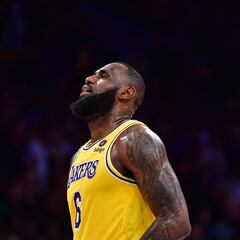 LeBron James hits ‘oldest NBA player to...’ record in Lakers Game 4 win