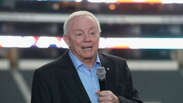 Jerry Jones con los Cowboys