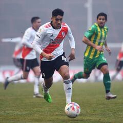 Colo Colo agranda su apuesta por Solari y hace una última negociación