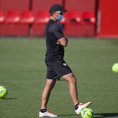 Lopetegui reconoce que Navas es duda para visitar al Granada