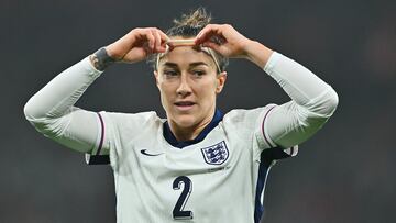 Lucy Bronze, devastada por lo mismo que Irene Paredes