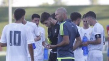 02/08/15  PRETEMPORADA 2015 - 2016
 PARTIDO AMISTOSO 
 REAL MADRID CASTILLA - GIMNASTICA SEGOVIANA   
 ZINEDINE ZIDANE