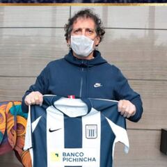 En aislamiento… Salas es presentado en medio de la cuarentena