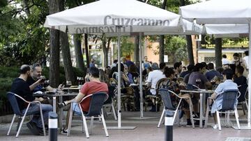 Agrede a una camarera en Cádiz que le impide fumar