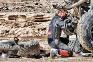 Octava etapa, Salta-Belén.  El coche del piloto francés Sebastien Loeb.