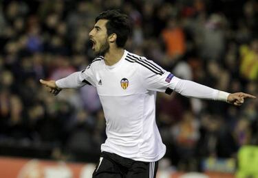 Barça in brief: André Gomes, Adriano, Carlos Bacca...