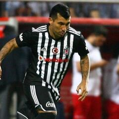 Medel sorprende en Turquía: "Bajé seis kilos por el Besiktas"