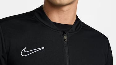 Este es el chándal de Nike para los entrenamientos y el día a día que está arrasando entre los deportistas