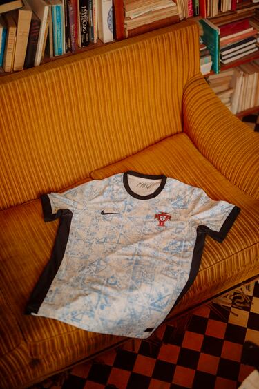 Otro de los atractivos del torneo será la Protugal de Cristiano Ronaldo, Joao Félix  y Bernardo Silva. Los lusos también han sacado a la luz la que será su vestimenta.