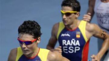 <b>UNA LÁSTIMA.</b> Los triatletas españoles no pudieron conseguir medallas, a pesar de estar en cabeza en muchos momentos.