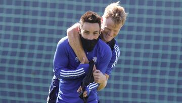 Iza y Jonsson, durante un entrenamiento del C&aacute;diz.