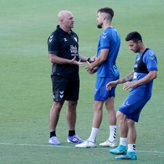 Mel se la jugará sin Genaro y Escassi