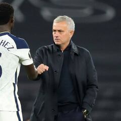 Mourinho cuida a Davinson Sánchez