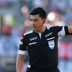 Árbitro de Primera lucha contra los incendios en Concepción