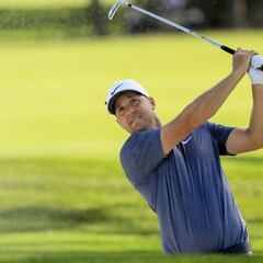 Noren y Simpson lideran con Cabrera y Woods a 4 golpes