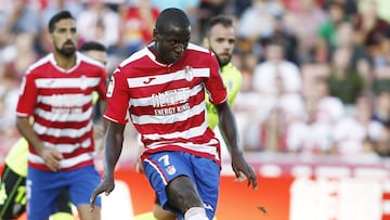 Adrian Ramos con el Granada.