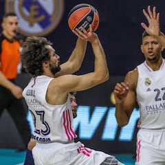 Llull se desmelena ante un Khimki tan roto como heroico