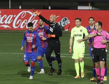 Marko Dmitrovic con el Eibar.