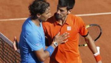 Rafa Nadal felicita a Djokovic.