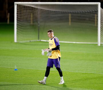 Lunin, en el entrenamiento en Riad del pasado martes.