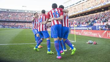 Los jugadores del Atlético celebran el gol de Godín. Luego acabaron perdiendo, pero nadie se reprochó nada.