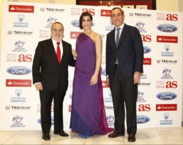 Alfredo Relaño, Carolina Marín y Manuel Mirat.