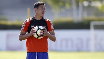 El jugador de Universidad de Chile Matias Rodriguez es fotografiado durante el entrenamiento matutino 