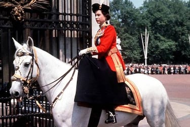 Isabel II: 90 años de vida y 15 curiosidades