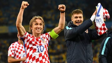 Modric lidera a Croacia hacia la repesca para el Mundial