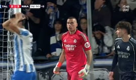 El Talavera la tuvo en el 93′ para el 3-3 y lo que hizo Lunin es el sentir de todo el madridismo: tremenda escena...