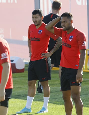 Correa junto a Lodi. 