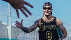 “No estoy pensando en volver a Chile, tengo un contrato acá”