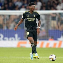 Tchoumeni se presenta en sociedad