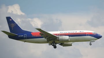 "El avión cayó como un rayo al mar y explotó en el agua"