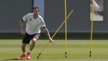 05/05/15  ENTRENAMIENTO BETIS 
 
 RENNELLA
 