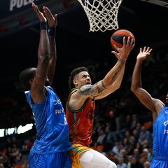 Un desdibujado Valencia sigue en la pelea por la Copa