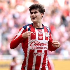 Armando “La Hormiga” González hace historia: rompe récord de Chicharito y empata a Pulido