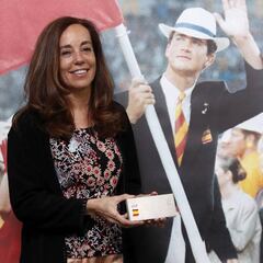 Mercedes Coghen, chica de oro