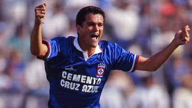 Futbolistas que tocaron la gloria con Cruz Azul y América