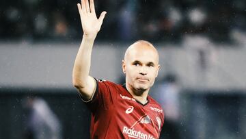 iniesta en su último equipo, el Vissel Kobe