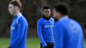 Chelsea's Brazilian midfielder #41 Estevao takes part in a team training session at the Chelsea training ground in Cobham, west of London on January 20, 2026, on the eve of their UEFA Champions League, league phase football match against Pafos. (Photo by Glyn KIRK / AFP)