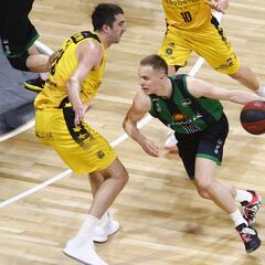 Un genial Marcelinho le gana el pulso a un acertado Prepelic