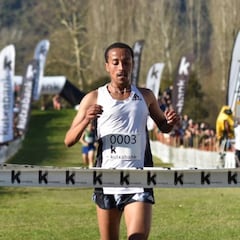 Mekonnen gana en Amorebieta con Abadía segundo