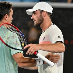 Bautista cede ante Paul, la bestia negra de la Armada