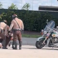 VIDEO: Watch Tyreek Hill body-cam video from Miami-Dade police