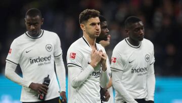 El Eintracht agranda su bache