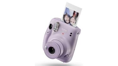 Esta cámara instax mini 11 Fujifilm tiene más de 13,000 valoraciones en Amazon México