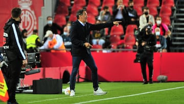 Luis García Plaza no podrá sentarse en el banquillo.